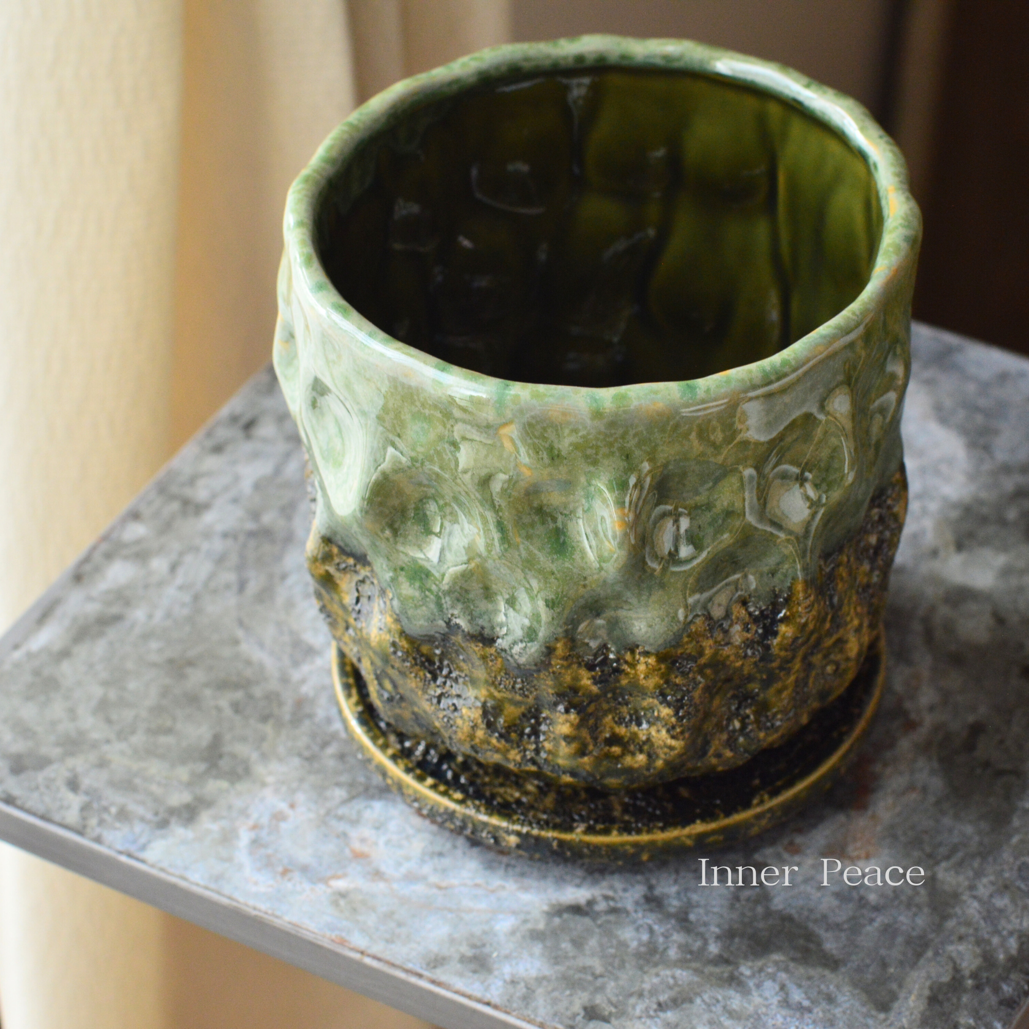 【友膳】 エマールレリーフポット　『M・グリーン』　　(T826)